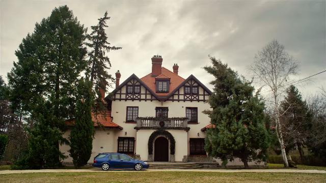The Christmas Ball · Katinka'nın Evi